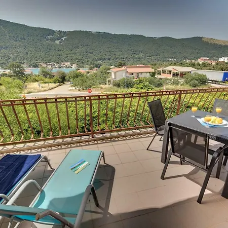 Cozy Stana In Grebastica Apartment