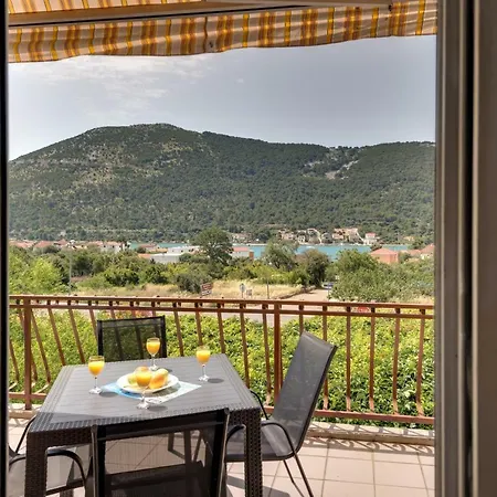 Apartman Cozy Stana In Grebastica *