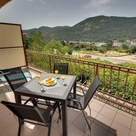 Cozy Stana In Grebastica Apartman *