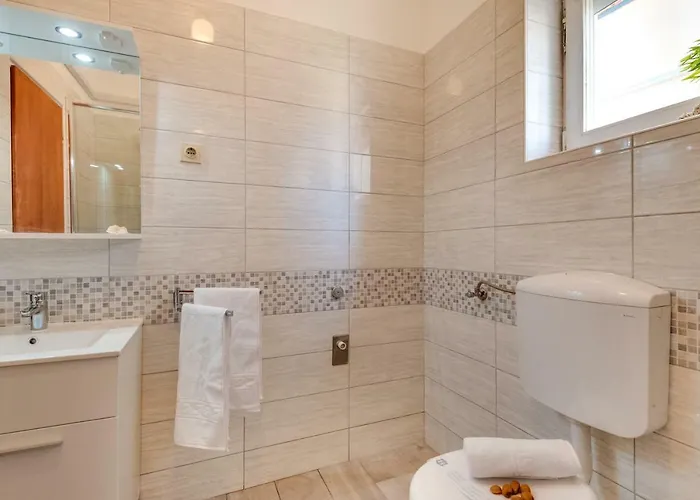 Cozy Stana In Grebastica Apartman *