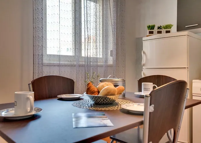 Cozy Stana In Grebastica Apartman *