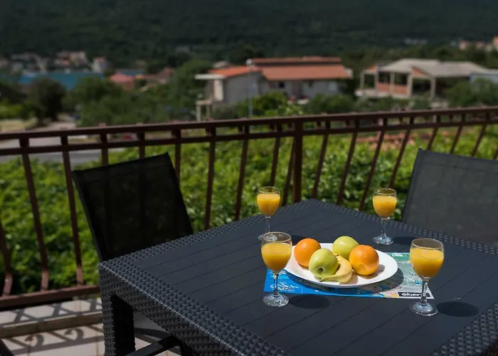 Cozy Stana In Grebastica Appartement Šibenik