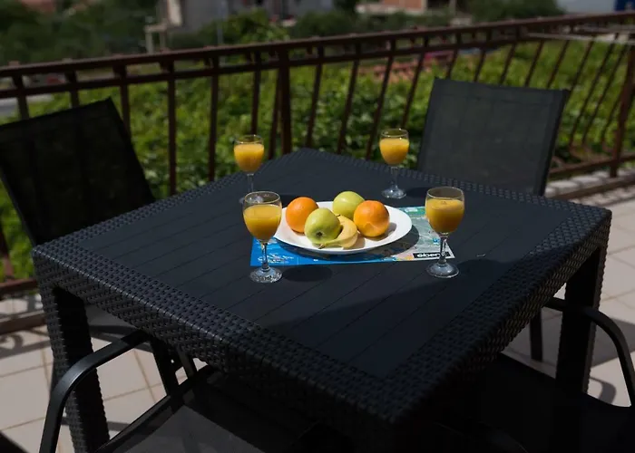 Cozy Stana In Grebastica Appartement Šibenik